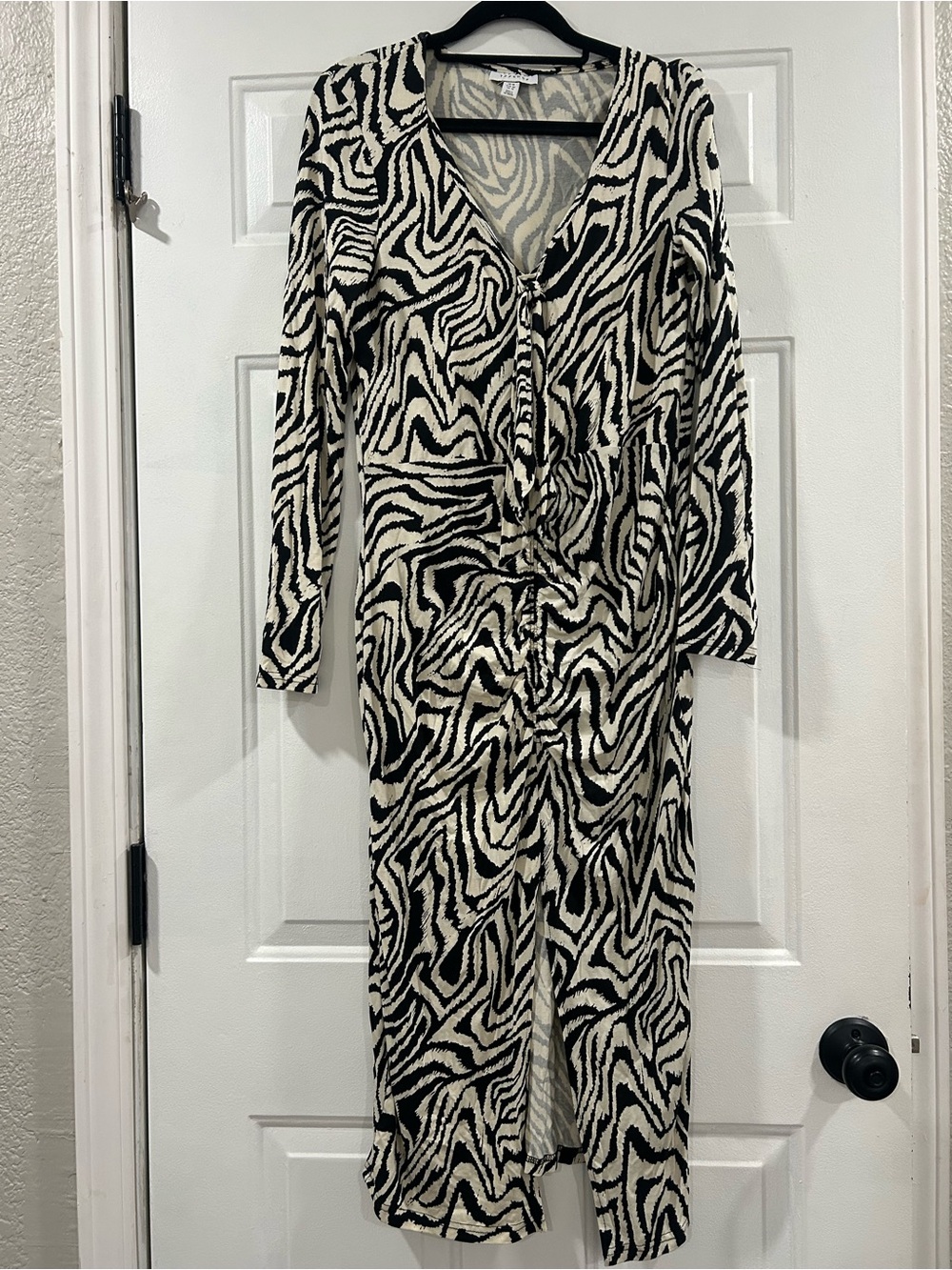 TopShop Black & White Zebra Print Long Sleeve Midi Dress